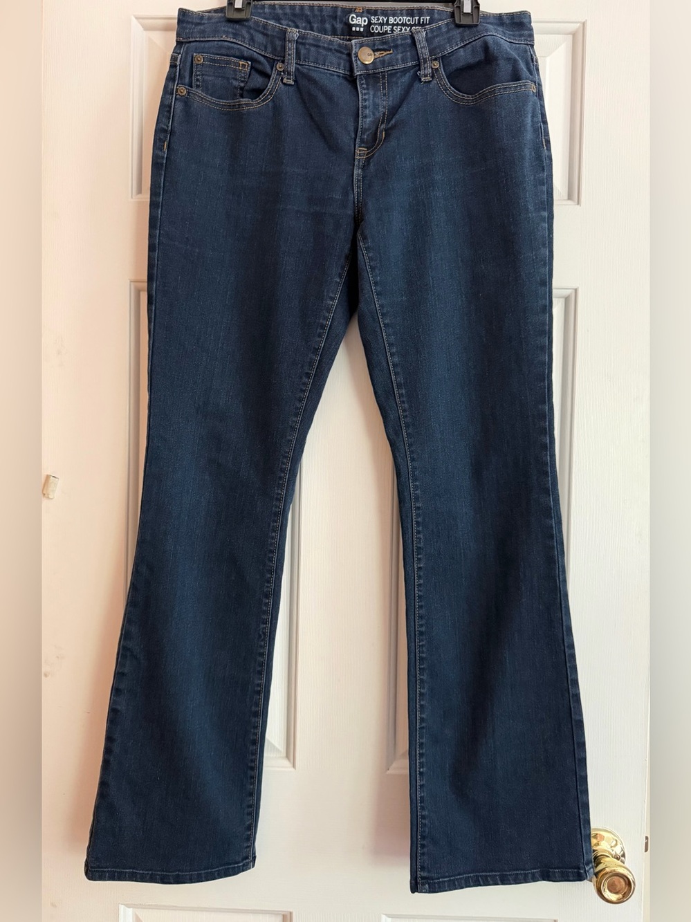 GAP Dark Blue Secy Bootcut Jeans flattering fit on hip/thigh elongates legs